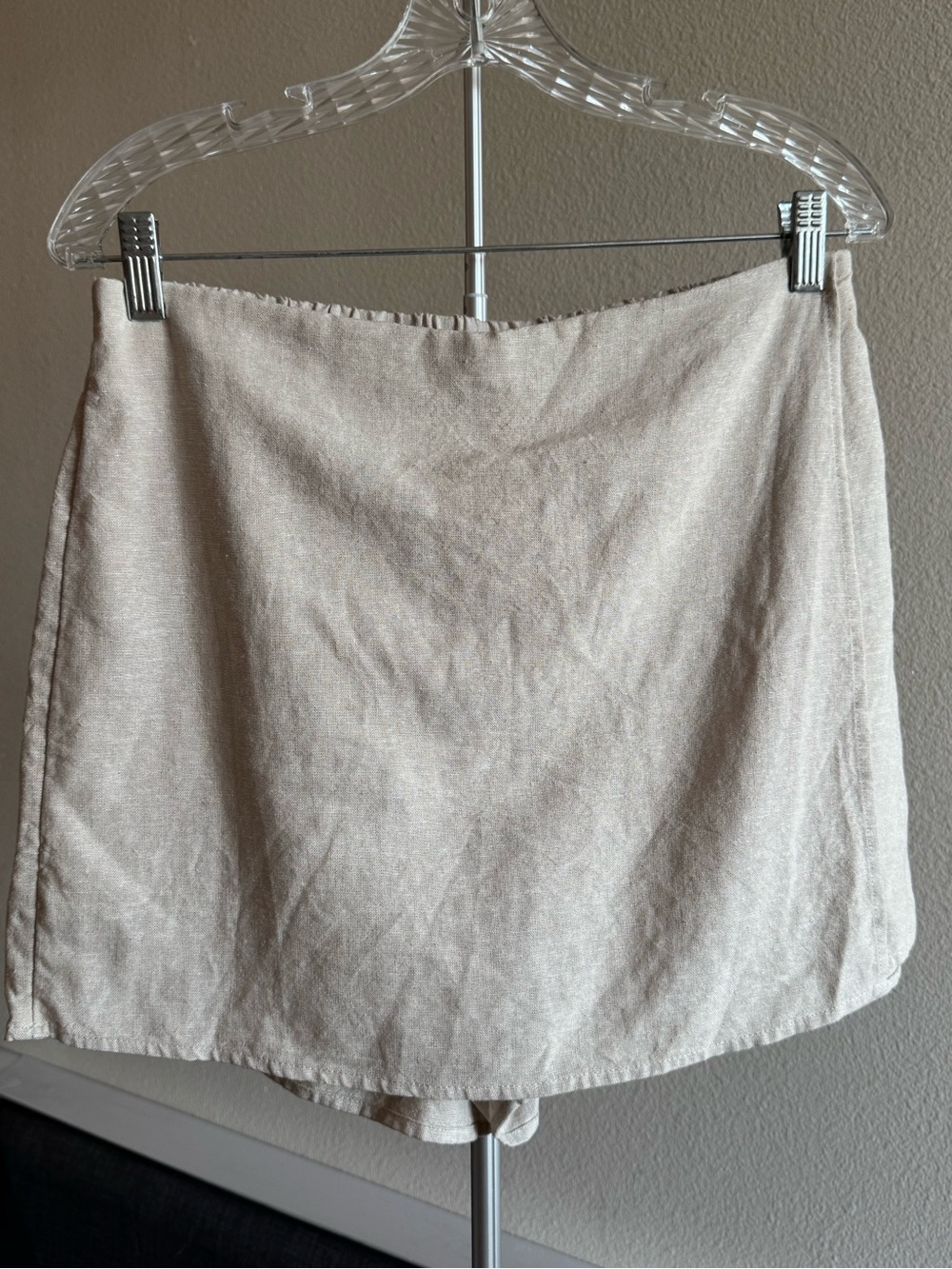Old Navy Cream Mini Skirt/skort